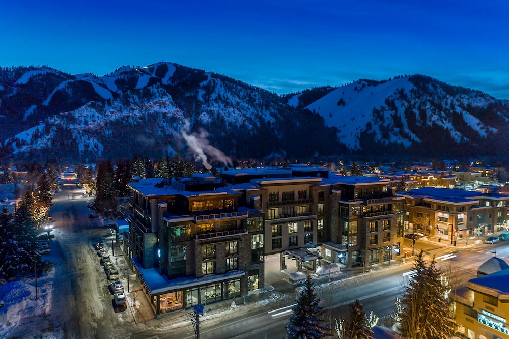 Limelight Ketchum Idaho 5/74