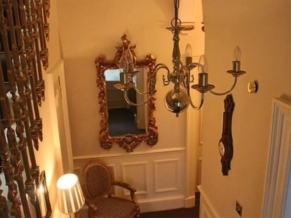 Highfield Guest House 28/50