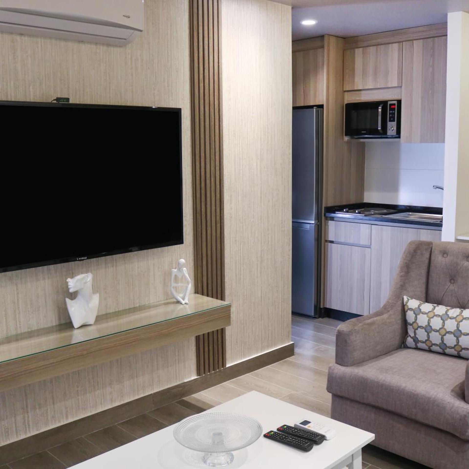 Red Carpet Suites 56/65