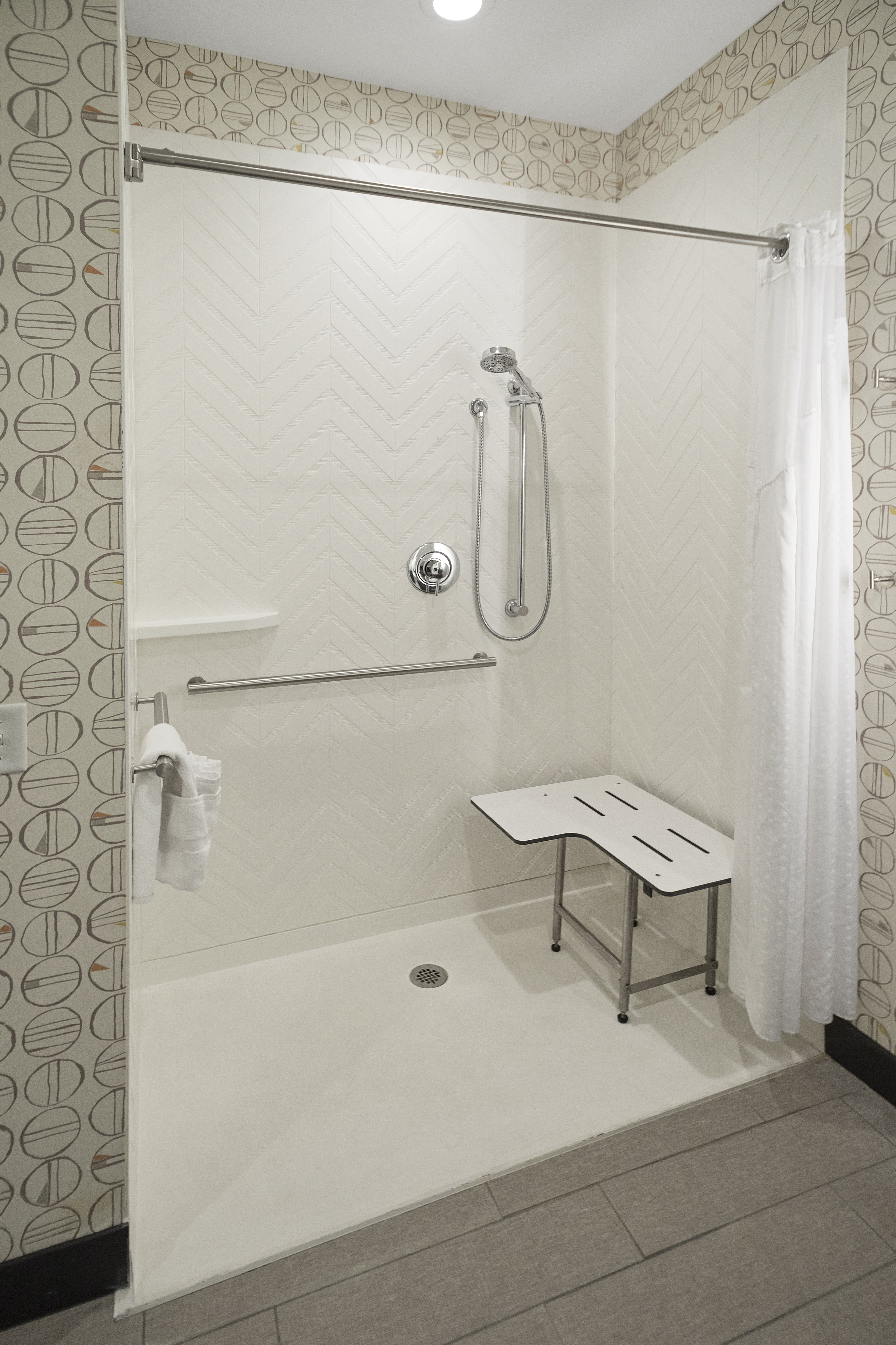 Holiday Inn Hotel Suites Decatur 69/69