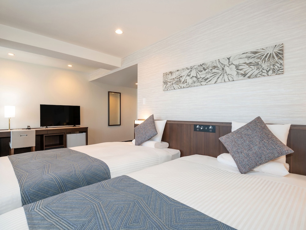 SUPERIOR, TWIN BEDS, SMOKING