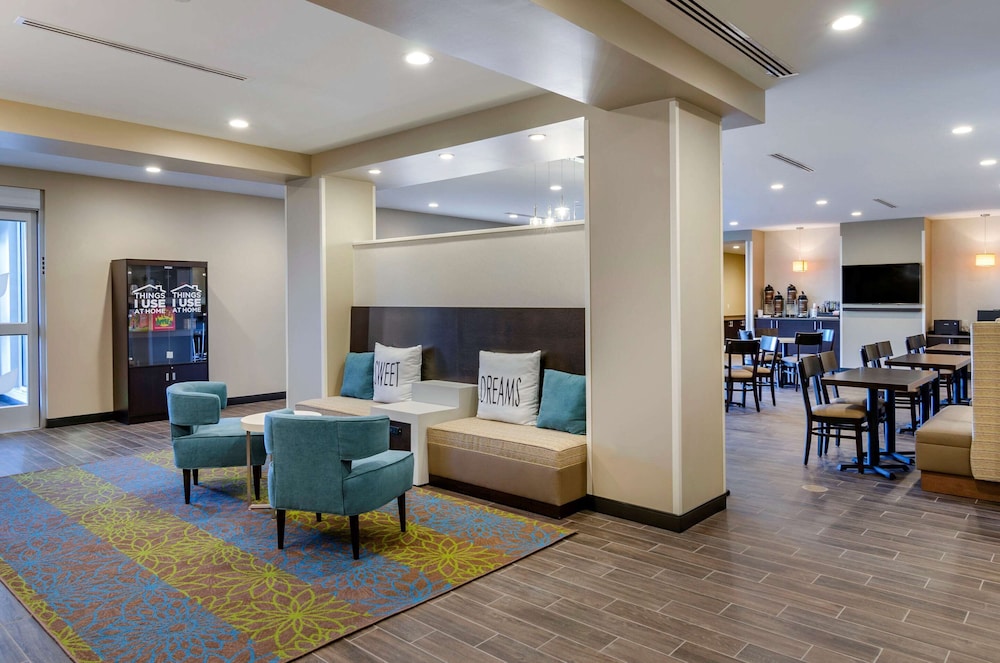 Sleep Inn & Suites Great Falls Airport 32/48