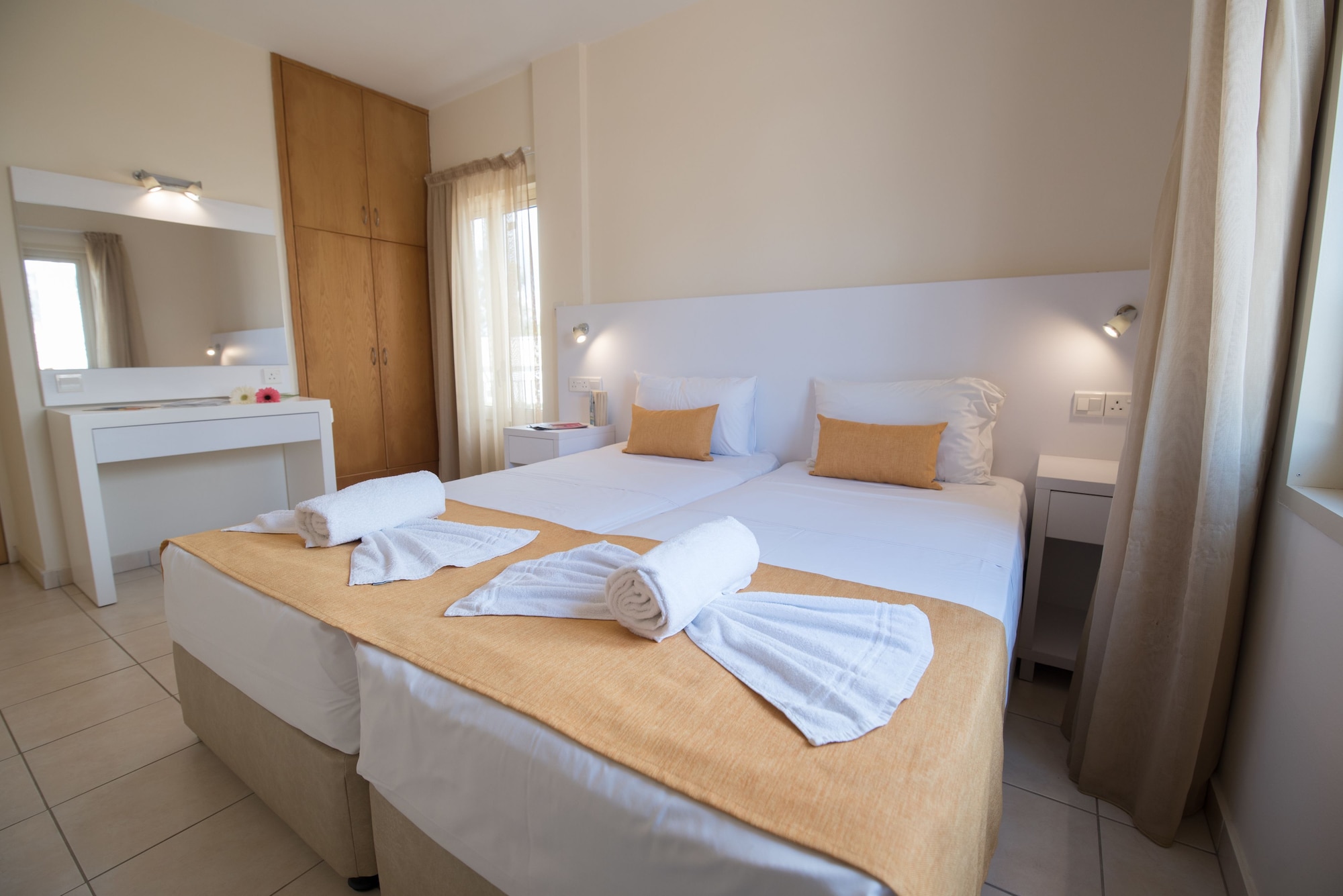 1 BEDROOM, APARTMENT