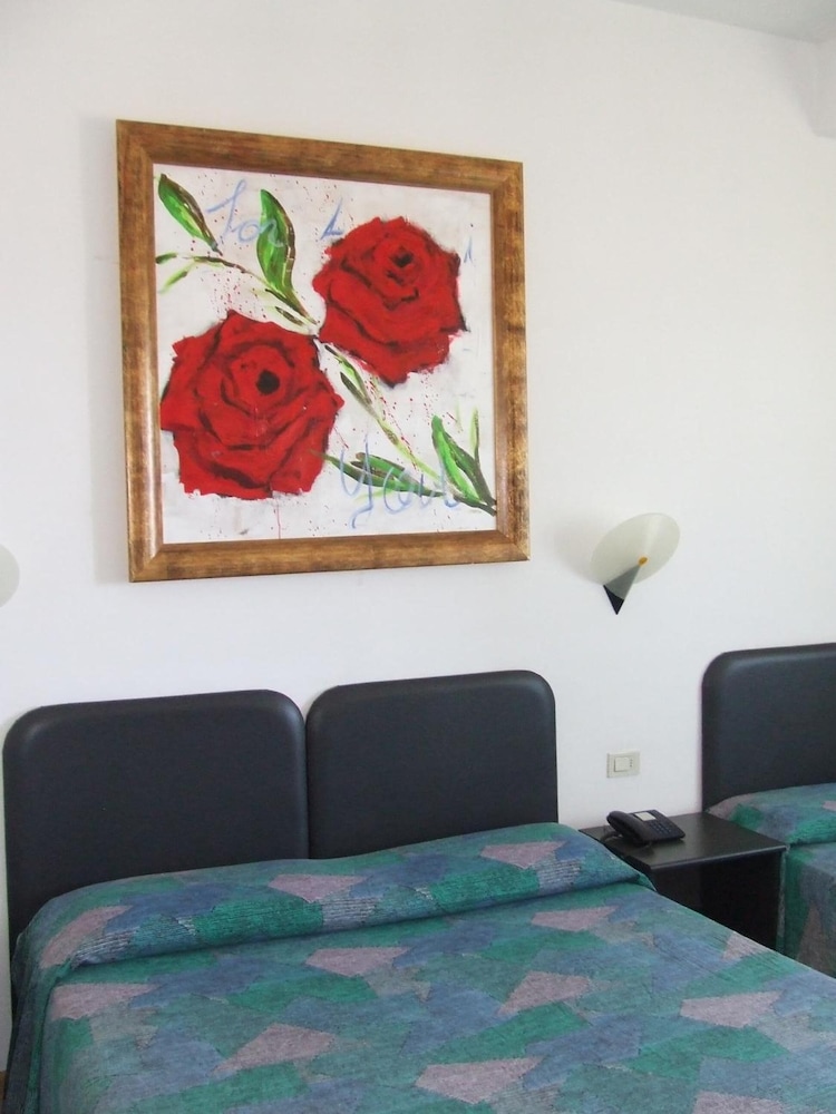Hotel Borgo Marina 32/50
