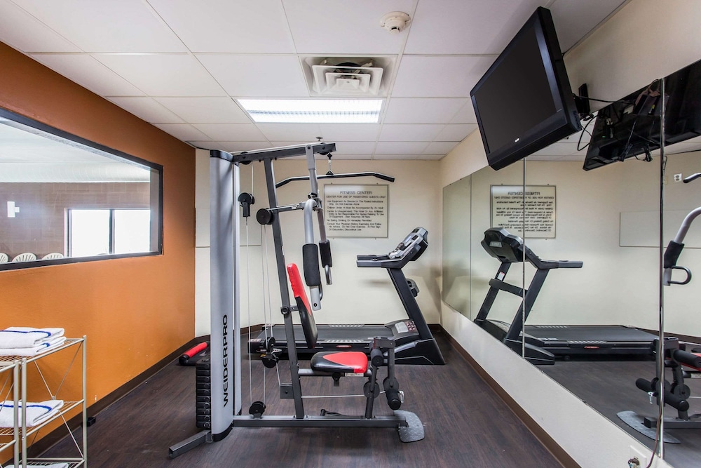 Comfort Inn & Suites Cookeville 17/33