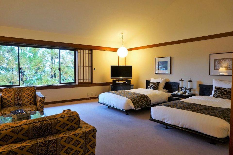 Deluxe, Twin Beds
