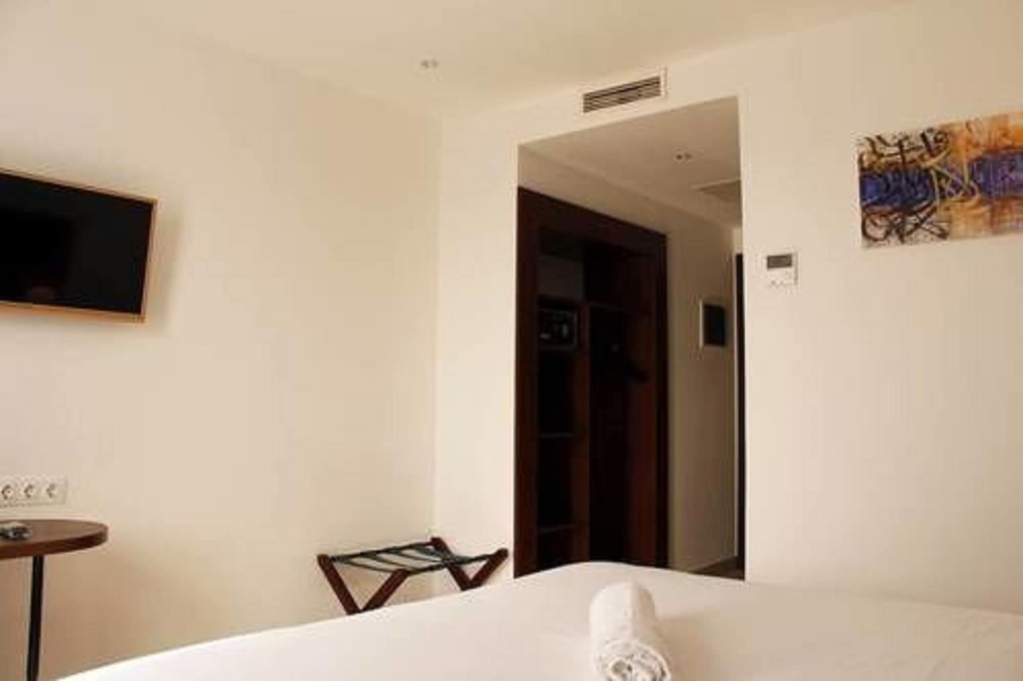 Standard Room H