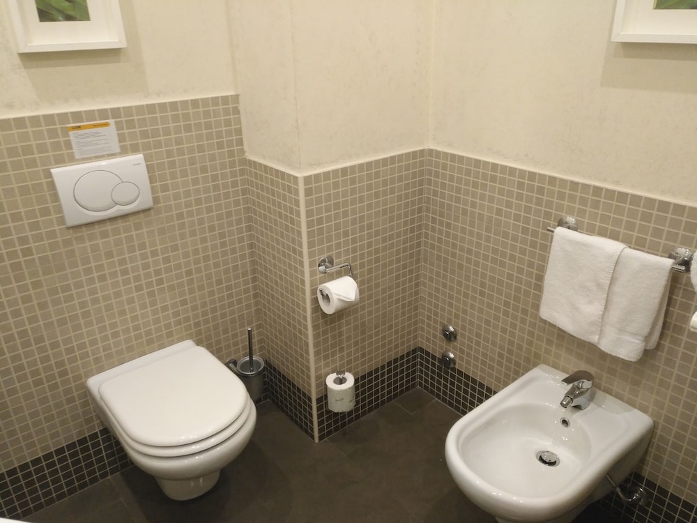 Bis Hotel Varese (ex ibis Styles Varese) 48/49