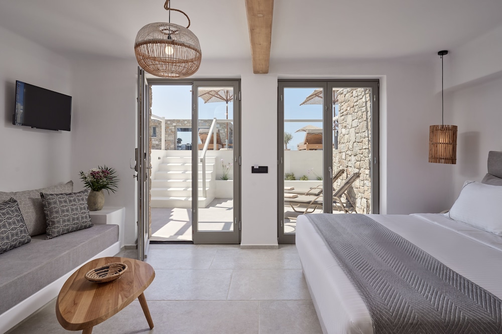 Ionic Suites 18/50