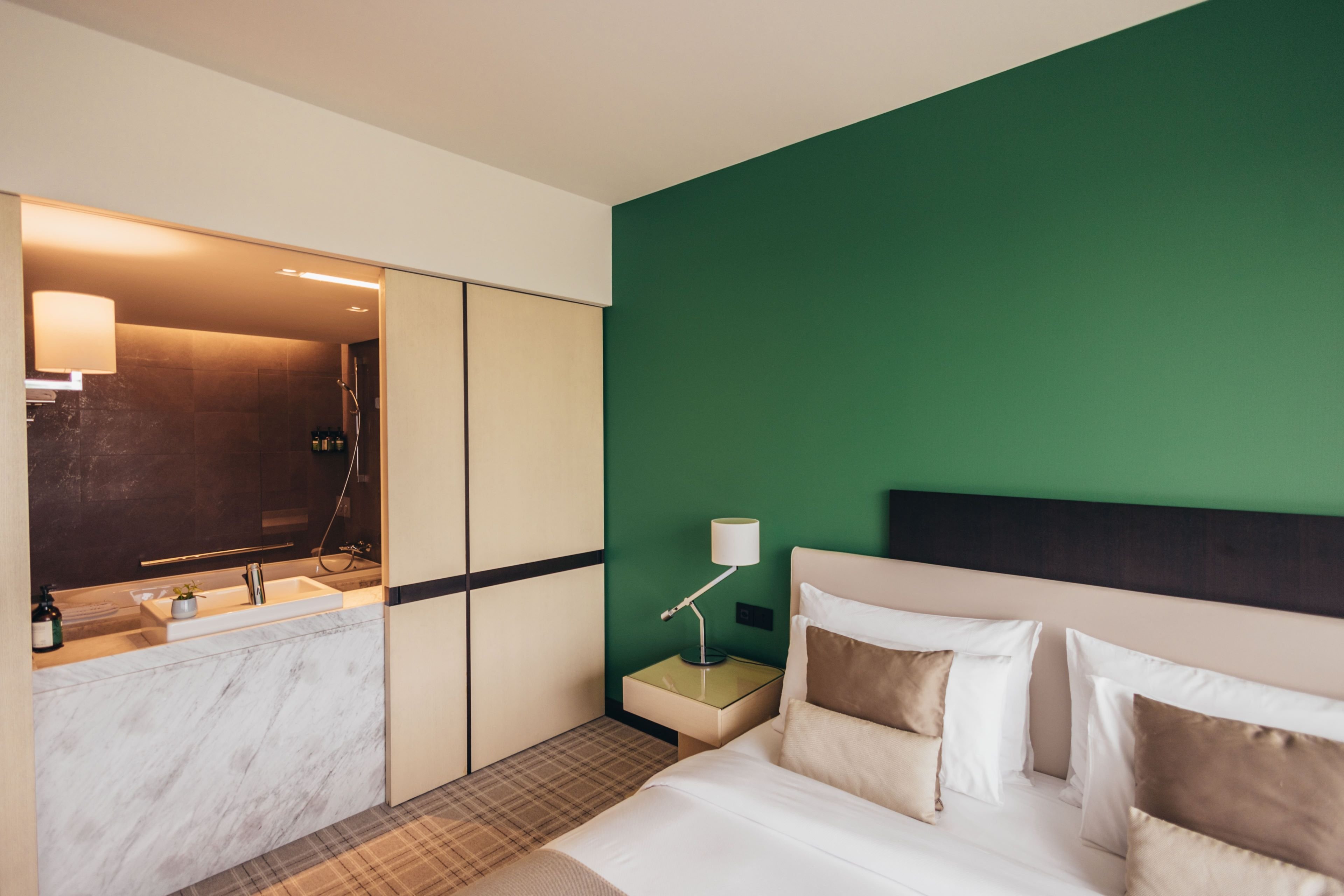 غرفة كلوب بسرير كينج، Crowne Plaza Geneva 2/5