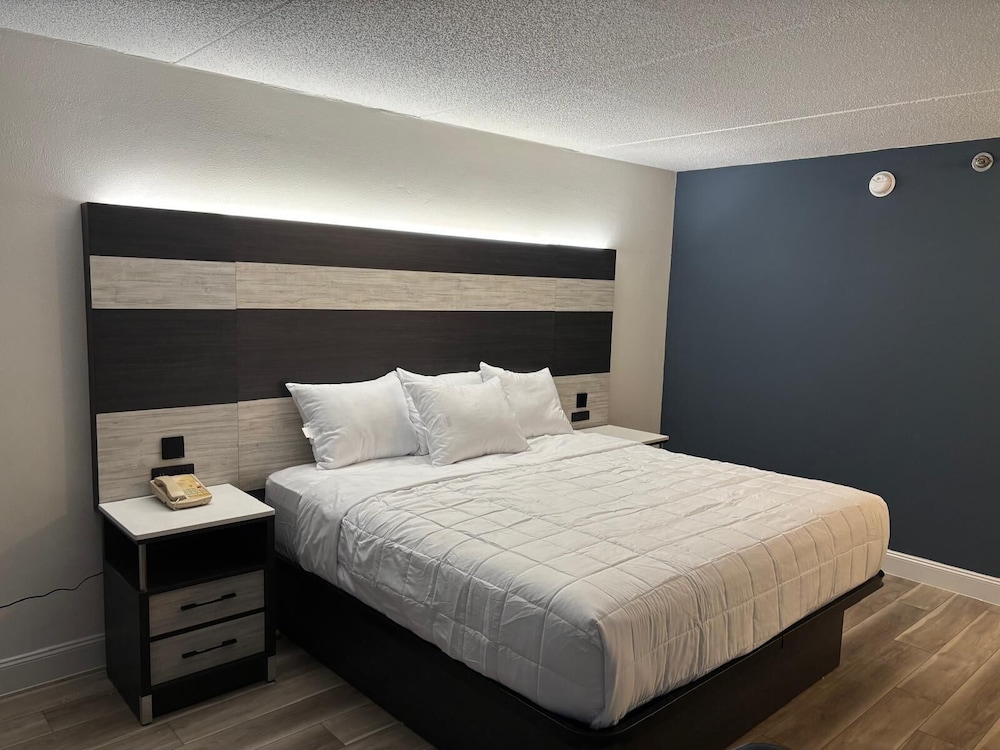 Baymont by Wyndham Williamsburg I-64 15/51