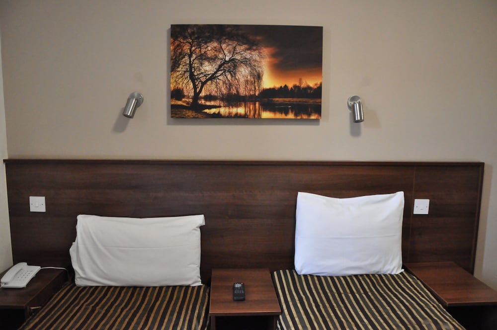 ASCOT HYDE PARK HOTEL 43/58