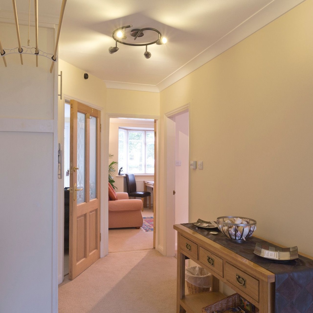 Poplar House Serviced Apartments 27/27