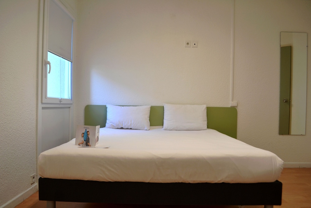 Ibis Budget Agen 13/48