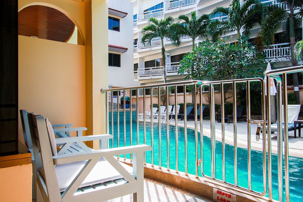 Karon Sea Sands Resort 7/71