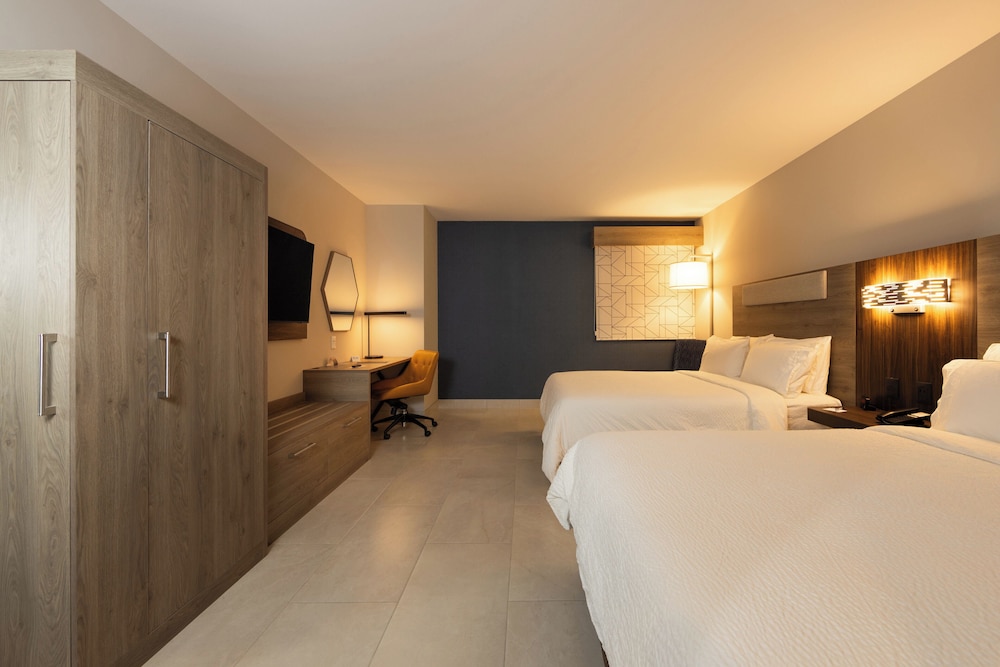 Suite, 2 Queen Beds, Lagoon View