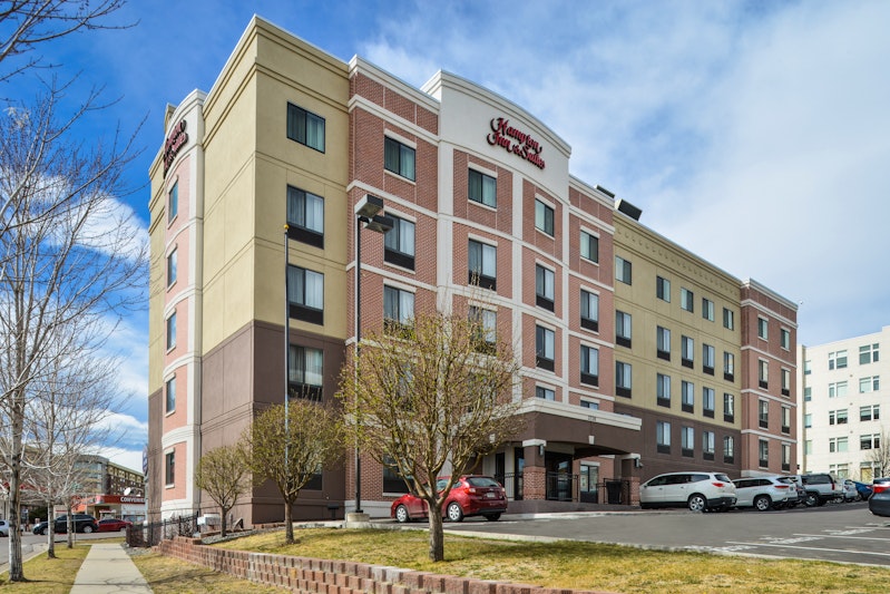 Hampton Inn Suites Denver Speer Boulevard 42/42