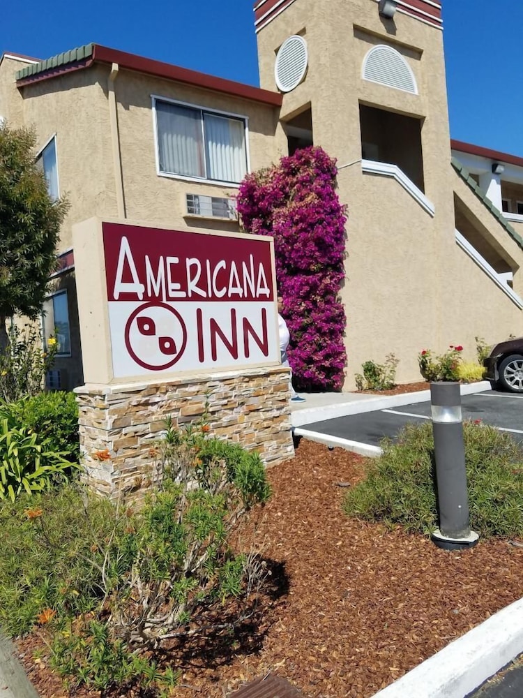 Americana Inn 1/67