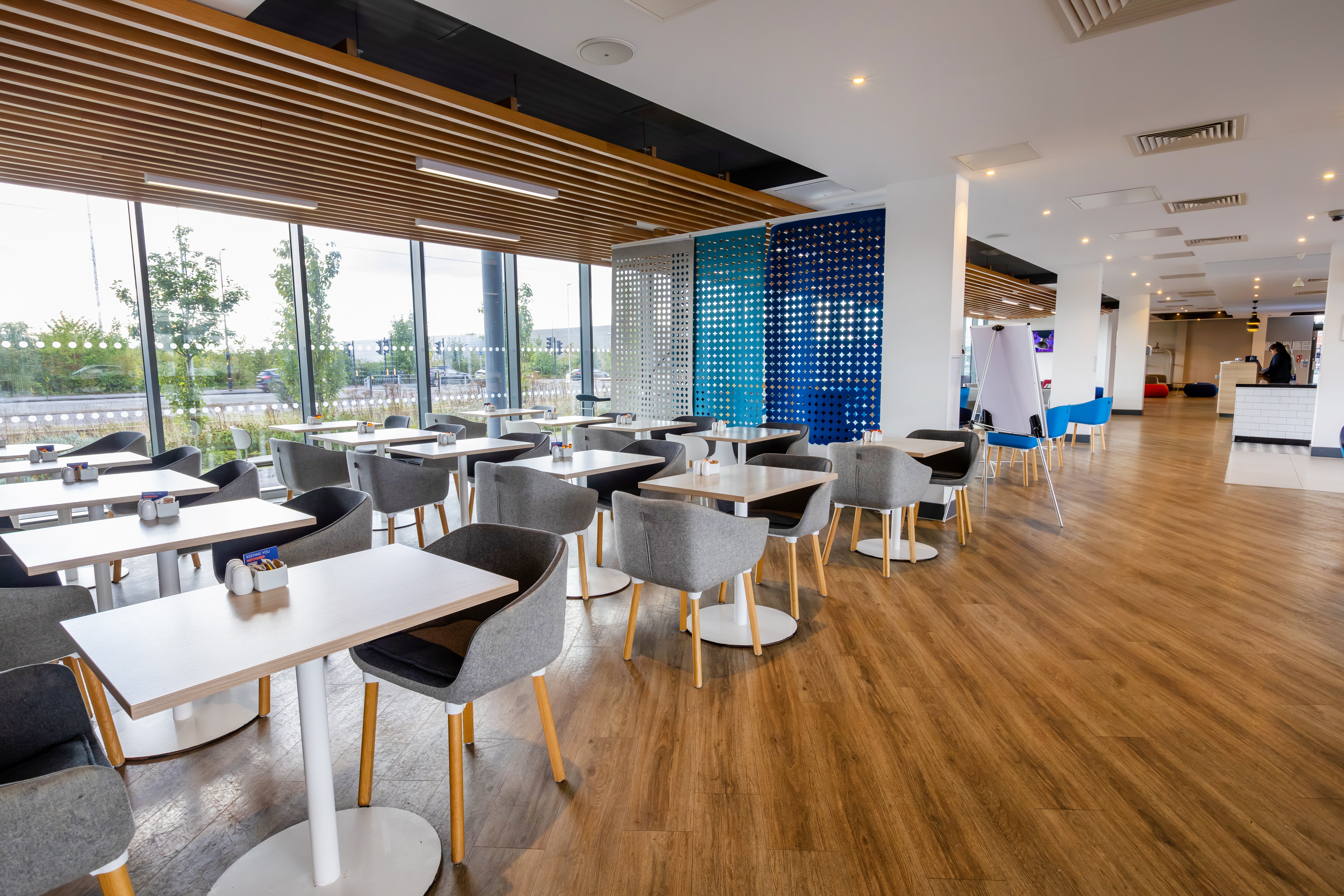Holiday Inn Express Manchester Traffordcity 62/78