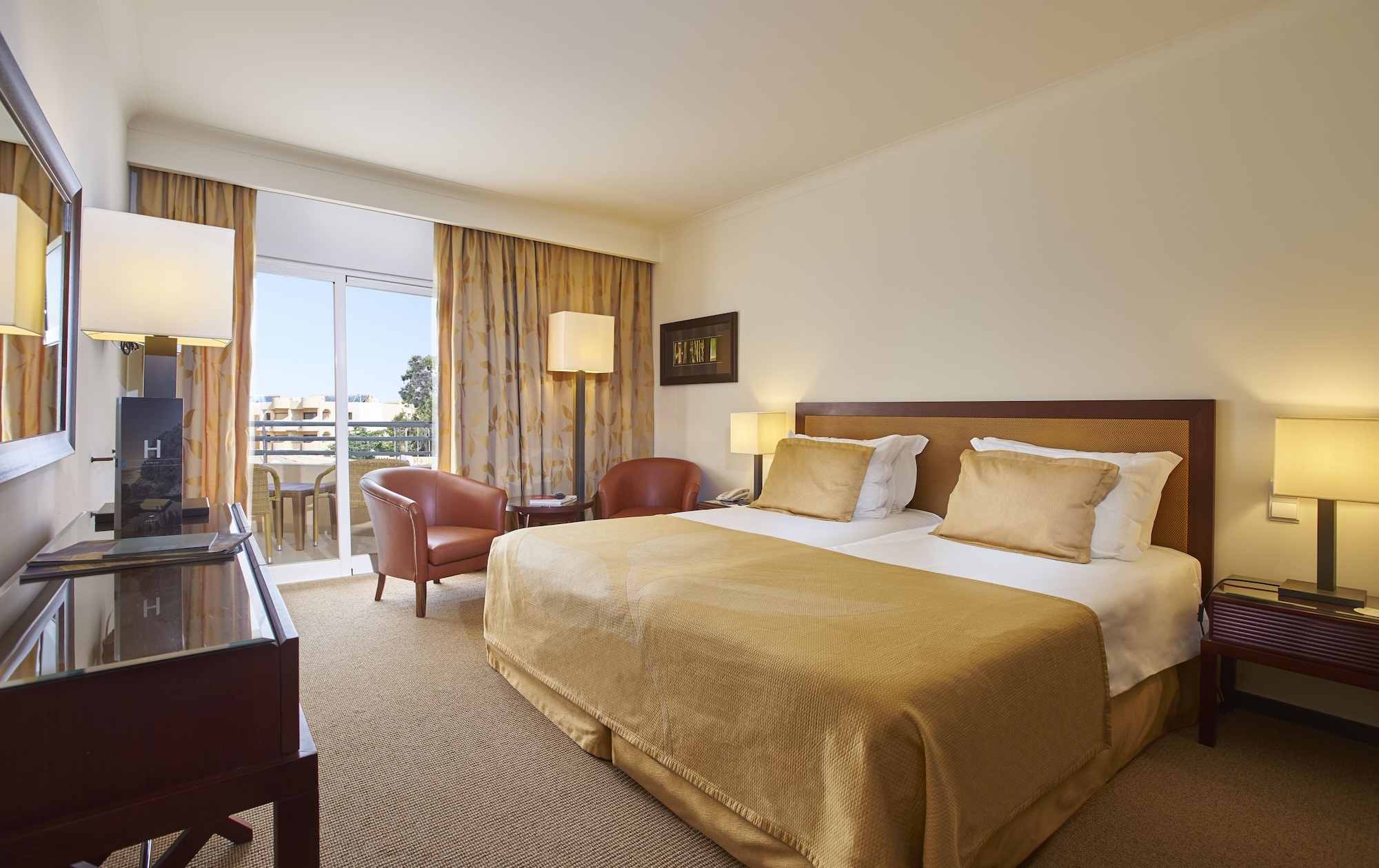 Standard, Twin Beds, Lateral Side Sea View