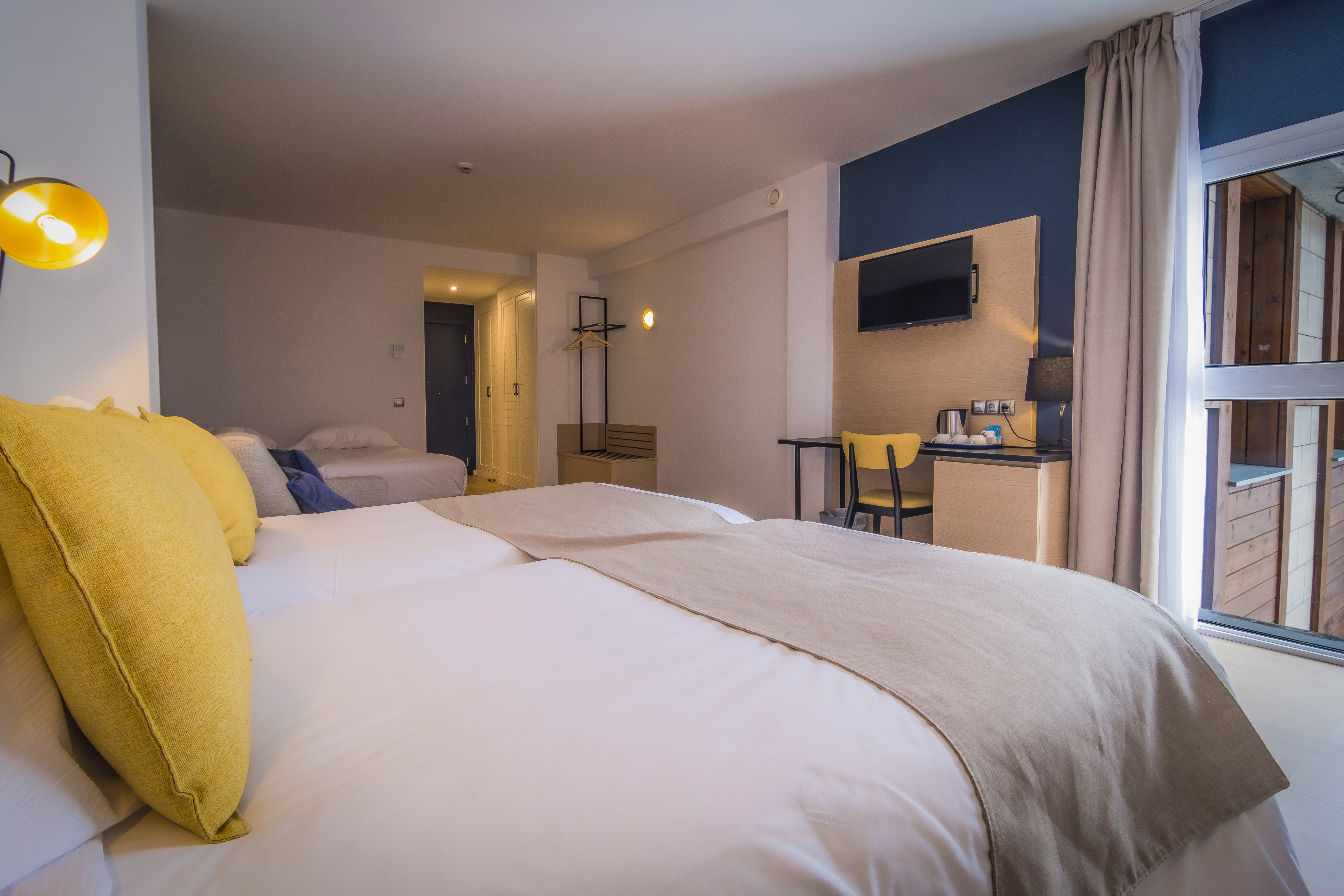 غرفة قياسية رباعية، Hotel Roc Meler 2/3