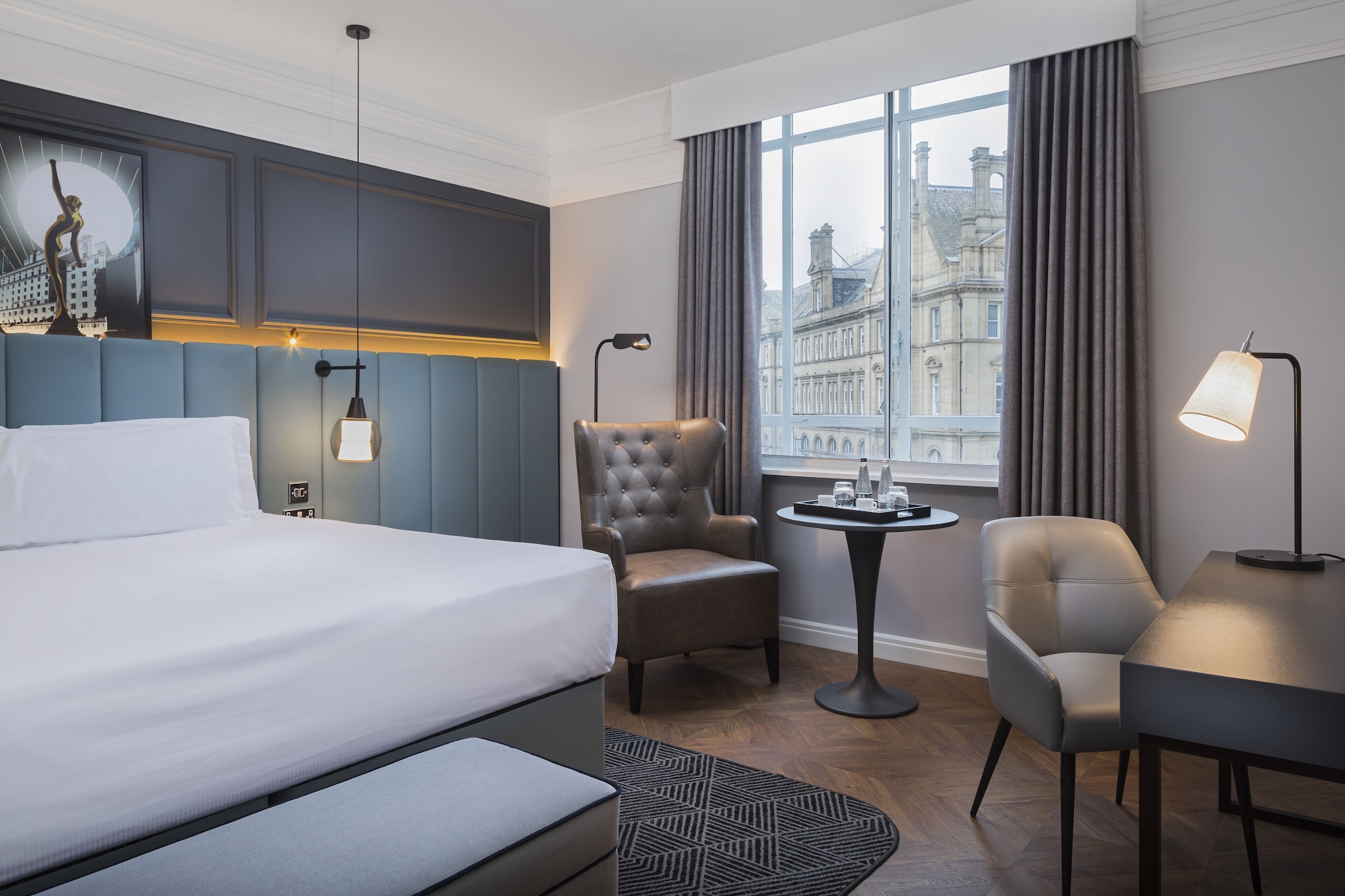 City, Superior, Twin Beds, Square View