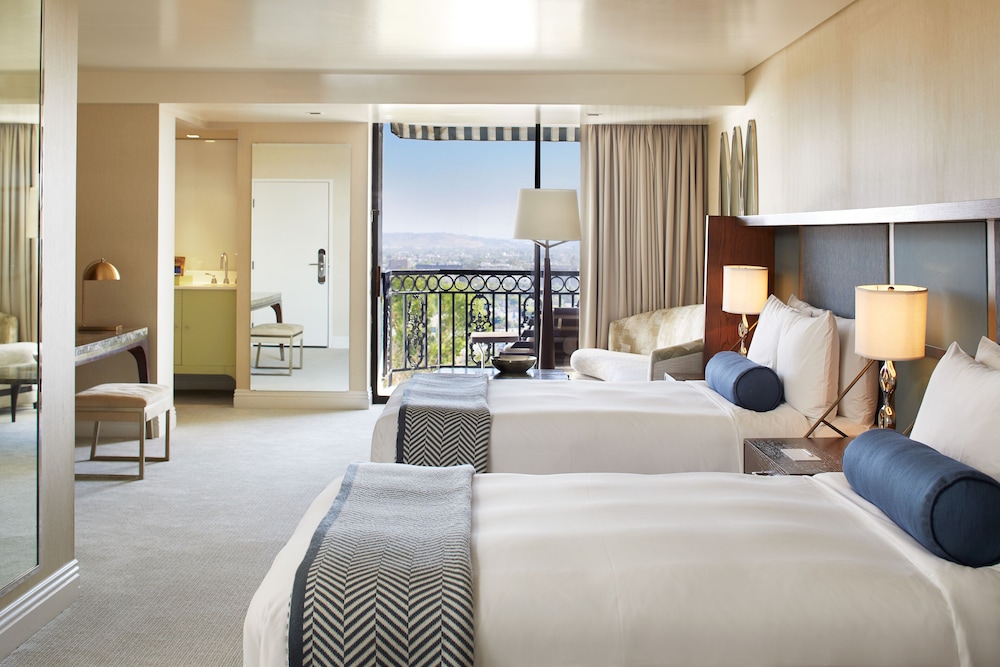 SUITE, DOUBLE BED, WITH VIEW, ACCESSIBLE