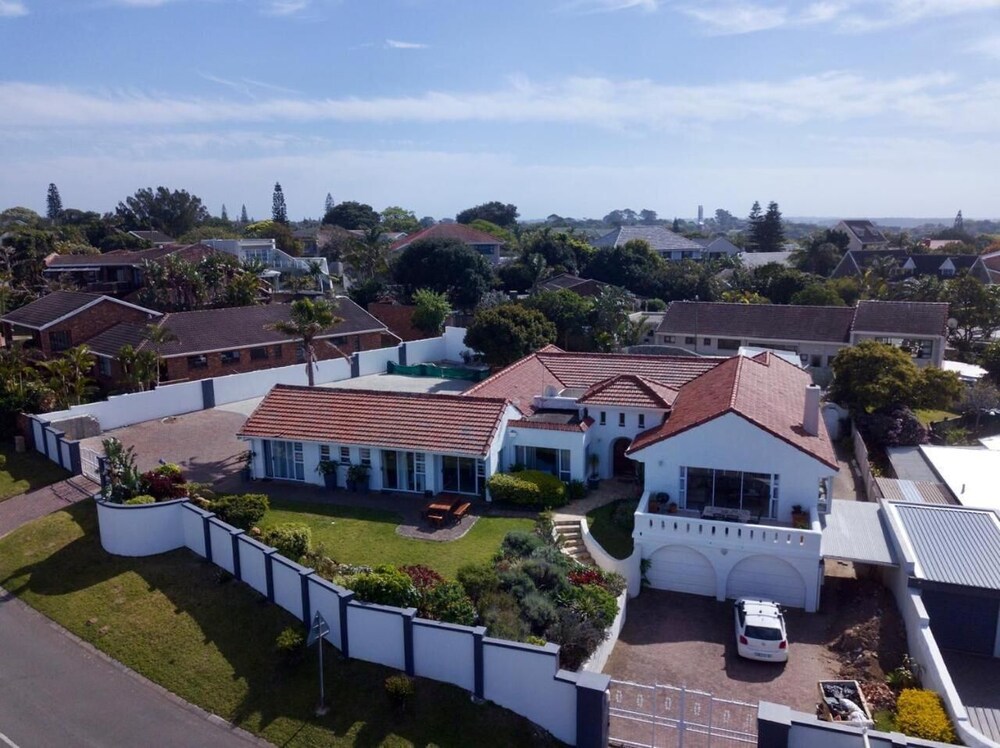 Reef View Bnb 2/50