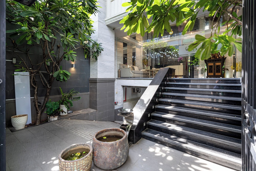Otis Apartment - 33 Tran Ke Xuong Rooftop 46/50