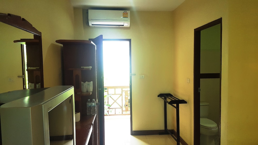 Rattana Guesthouse Bungalow 25/50