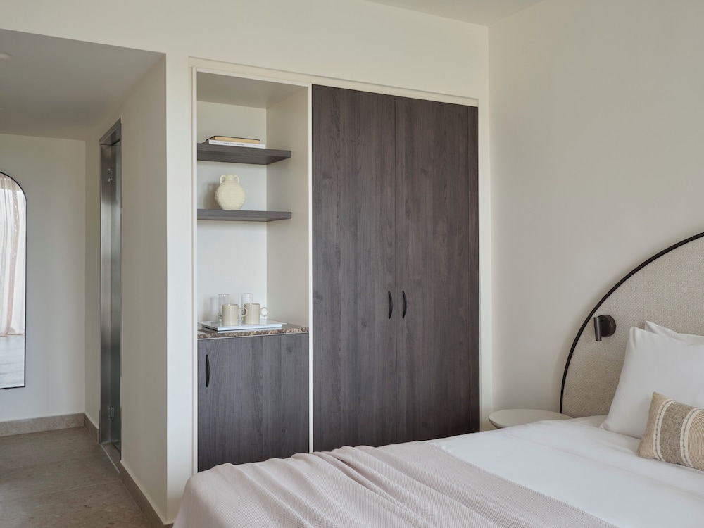 Atlantica Thalassa Hotel 12/44