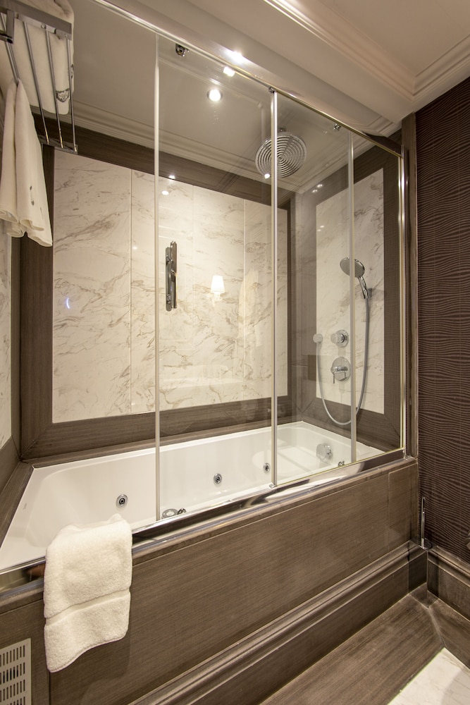 Mfb My Finest Bosphorus Hotel Tarabya 58/60