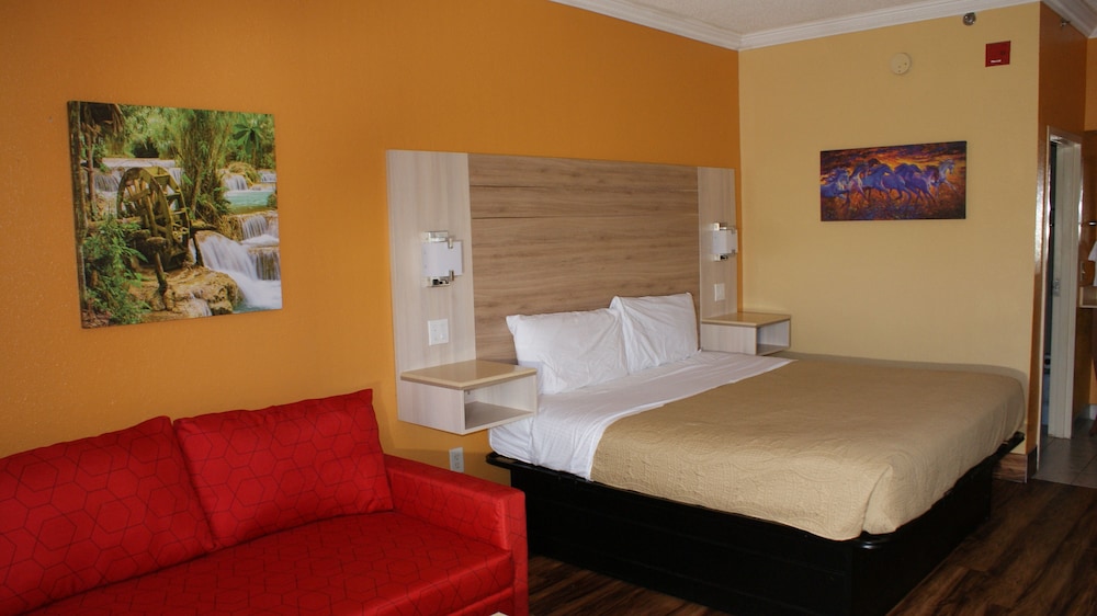 Home Town Inn And Suites 19/47