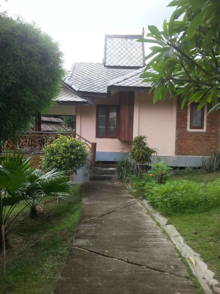 Pai Love & Baan Chon Phao Resort 29/35