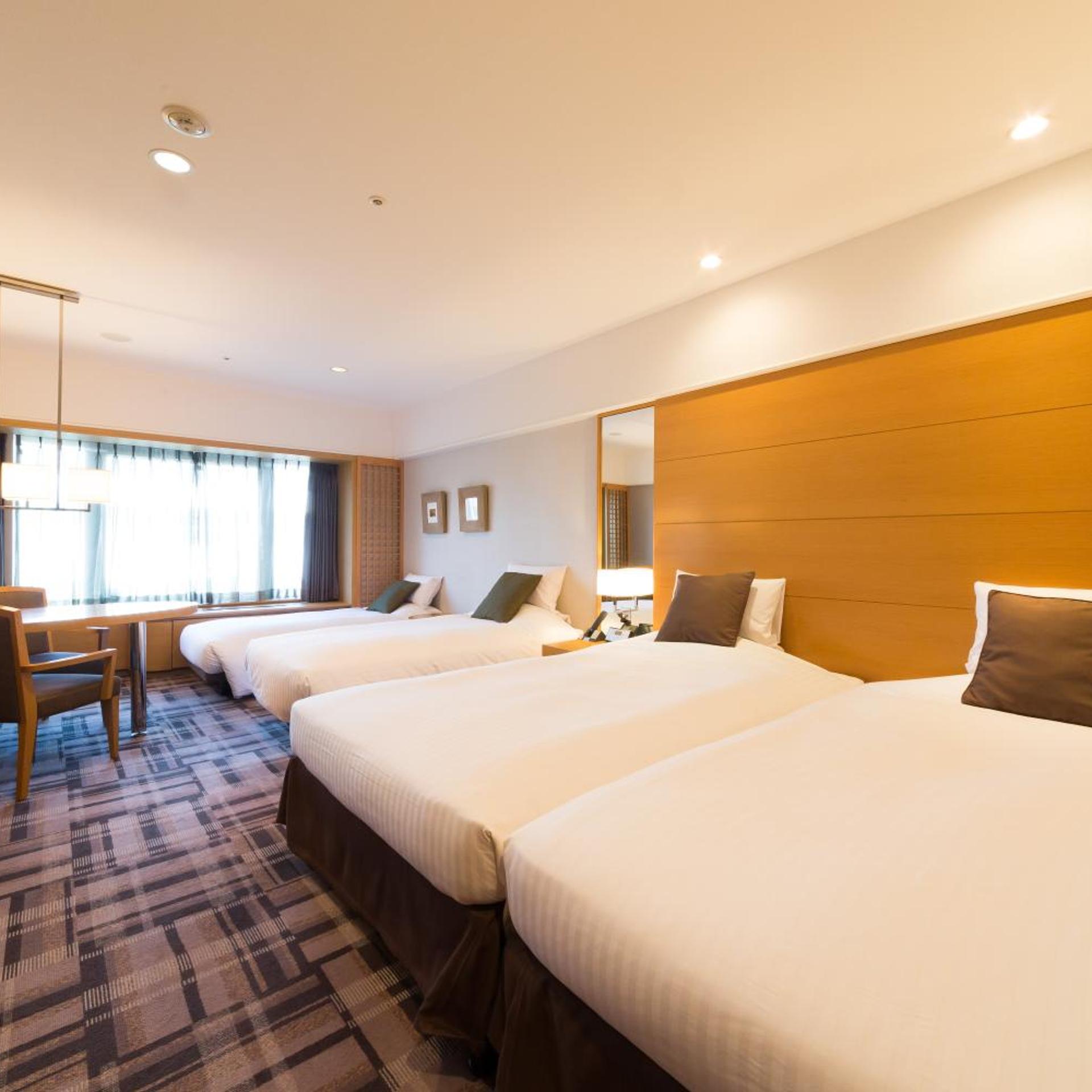 Luxury, Twin Beds, Two Extra Beds