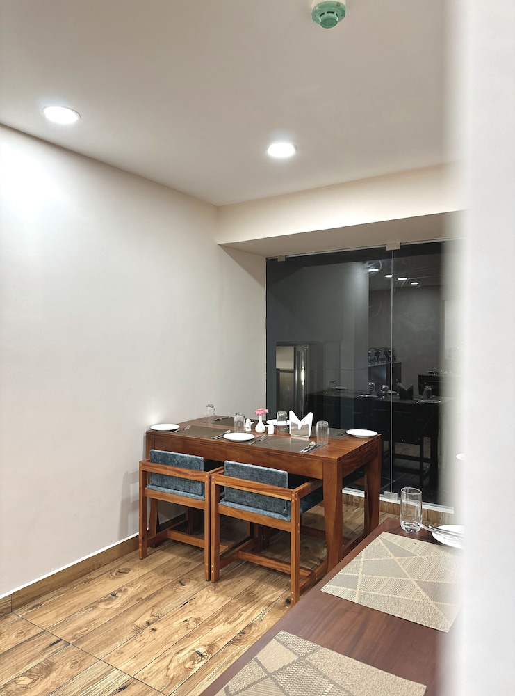 The Habitat Suites 41/50