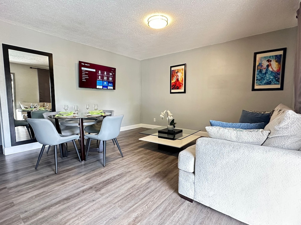 Sheridan Suites Apartment Hotel 44/69