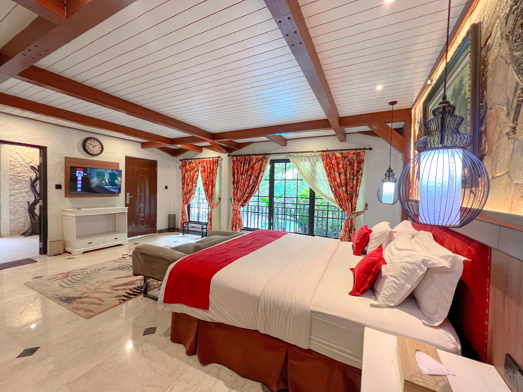 Mountain, Bungalow, King Bed, Best View
