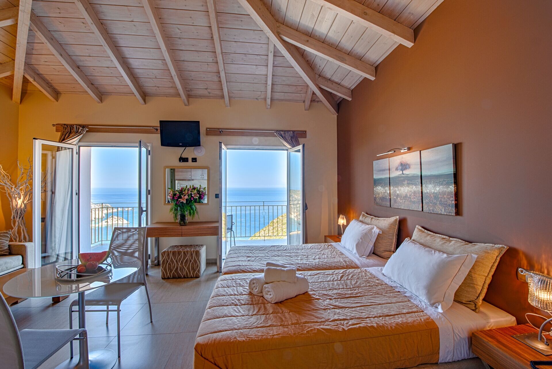 EXECUTIVE, SUITE, SEA VIEW