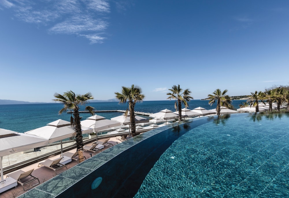 Beks Premium Resort and Spa 142/146
