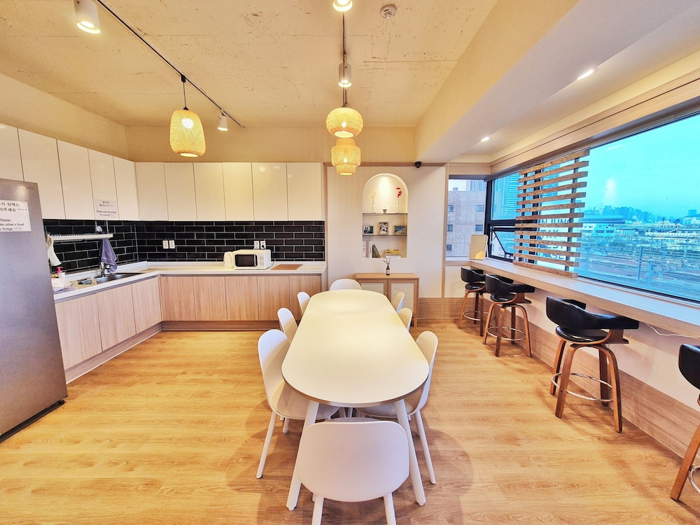 Mozzi Hostel 35/50