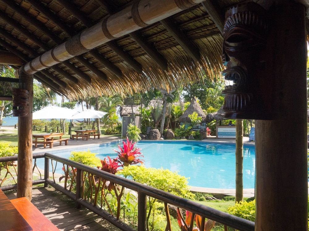 Uprising Beach Resort 62/72