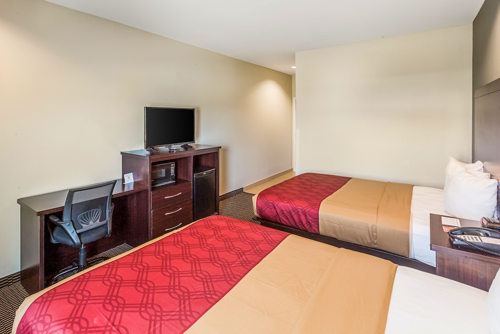 Econo Lodge Baton Rouge University Area 11/23