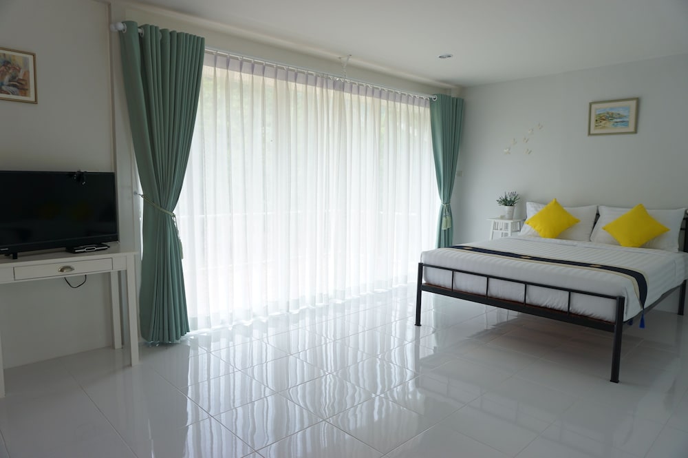 The White Village Ranong Resort 9/22