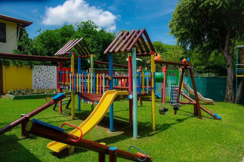 Hotel And Villas Huetares 25/50