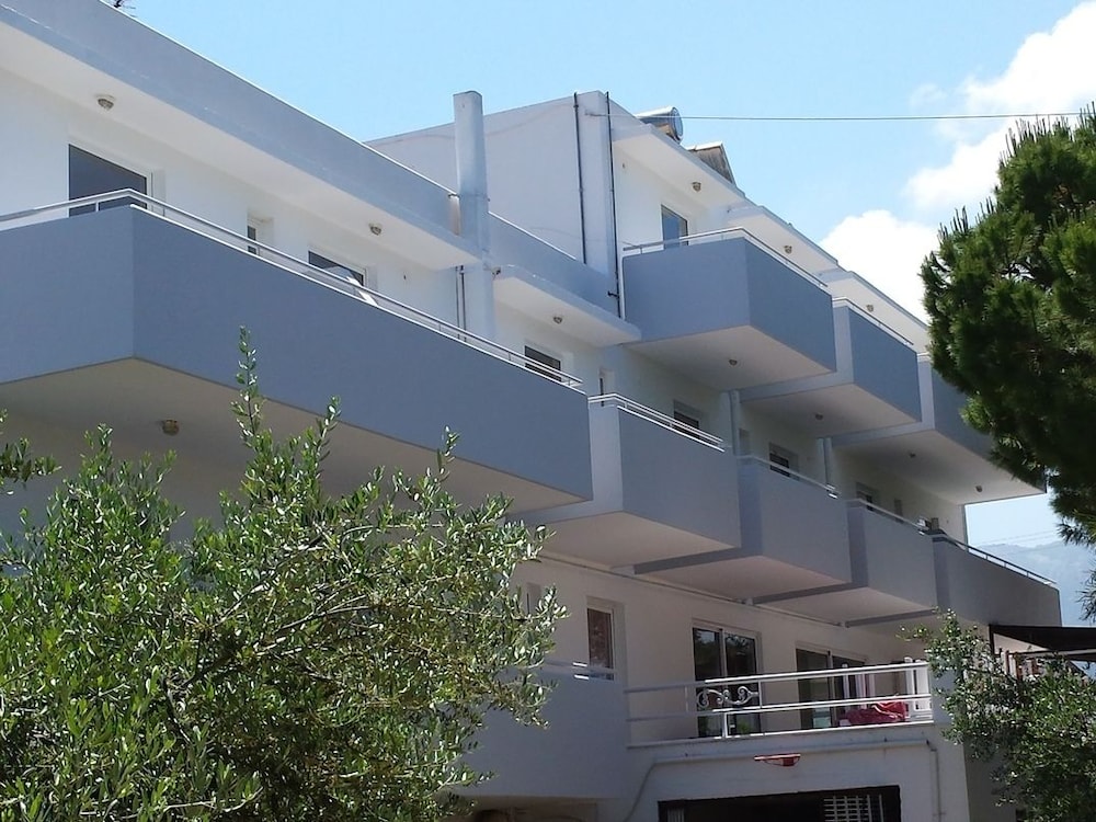 Blue Nest Hotel