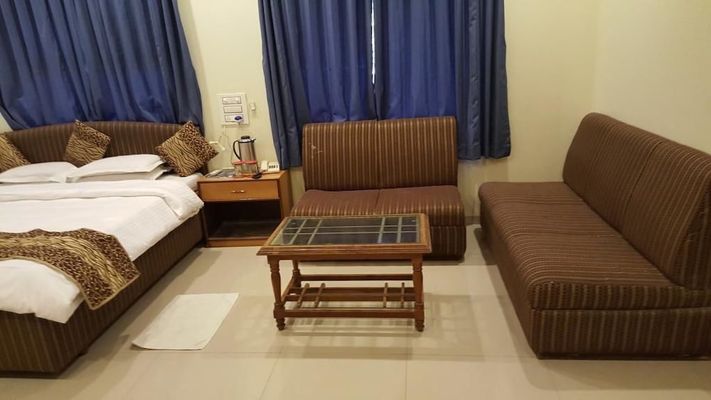 HOTEL RIVIERA EXECUTIVE 14/24