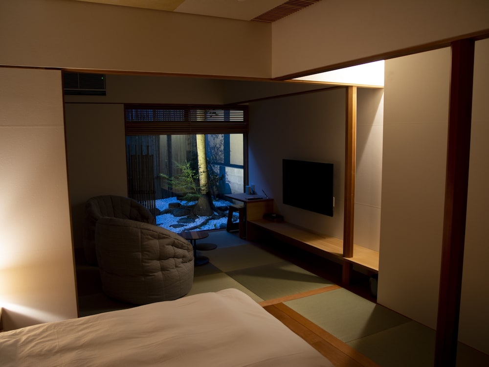 Makino Oto Kanazawa 18/55