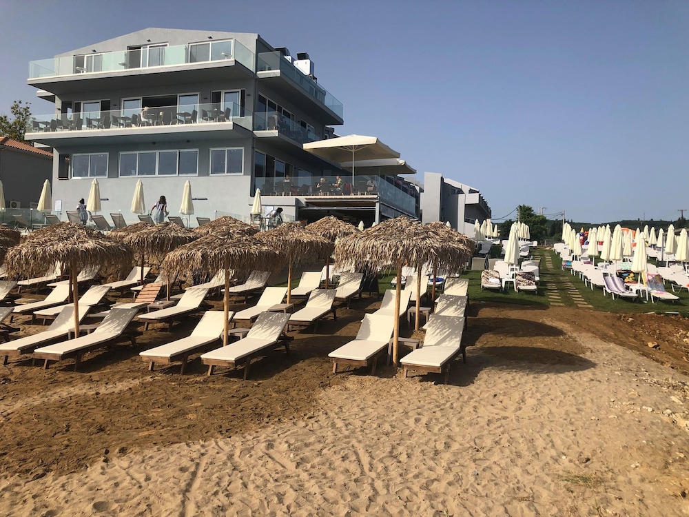 Golden Coast Resort 35/46