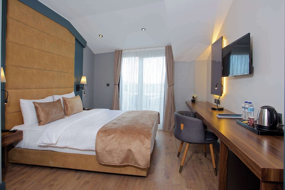Days Inn by Wyndham Istanbul Arnavutkoy 17/51